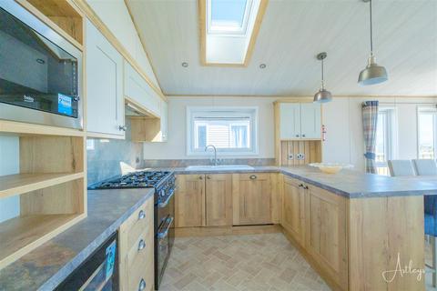 2 bedroom lodge for sale, Green Meadow Leisure Park, Oxwich, Swansea