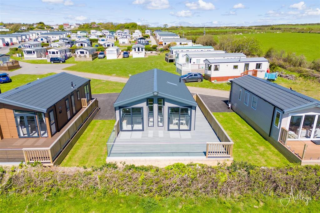 Green Meadow Leisure Park, Oxwich... 2 bed lodge - £263,895