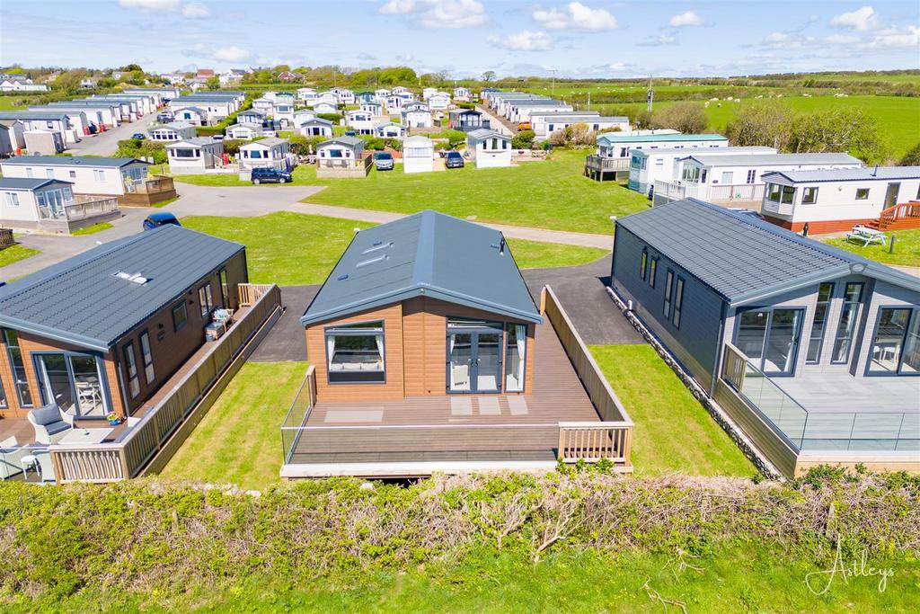 Green Meadow Leisure Park, Oxwich... 3 bed lodge - £262,495