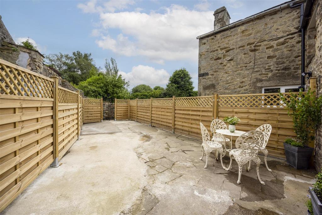 Rear Patio Garden