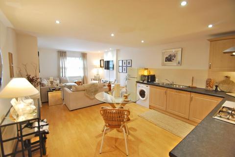 2 bedroom apartment to rent, Appleby Crescent, Mobberley