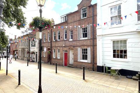 2 Castle Street, Warwick, CV34 4BP