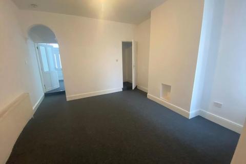 3 bedroom terraced house to rent, Park Lane East, Tipton DY4