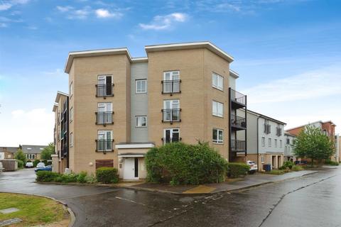 2 bedroom flat for sale, The Chase, Grays