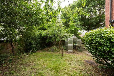 1 Gale Garth, Alne, York, YO61 1TQ