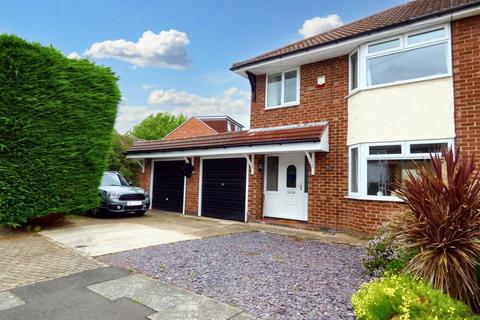 3 bedroom semi-detached house to rent, Bispham Drive, Toton, NG9 6GH