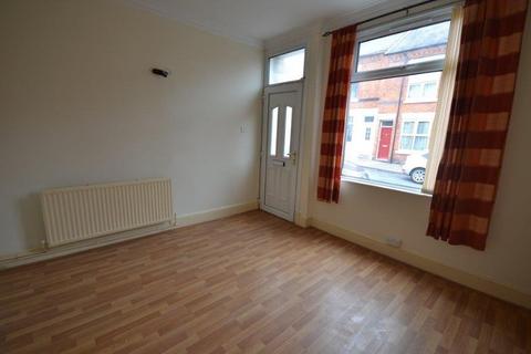 2 bedroom terraced house to rent, Warwick Street, Leicester