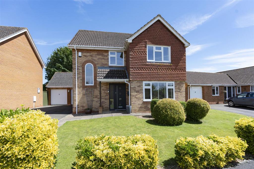 Benton Close, Moulton Chapel 3 bed detached house for sale £289,950