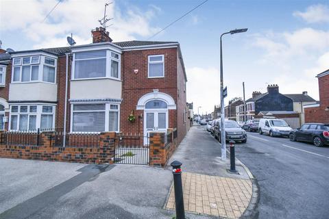 3 bedroom end of terrace house for sale, Lodge Street, Hull