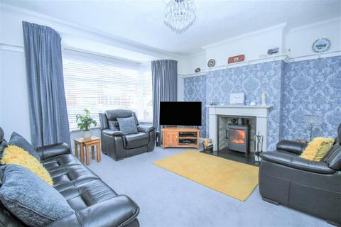 3 bedroom end of terrace house for sale, Lodge Street, Hull