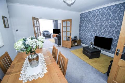 3 bedroom end of terrace house for sale, Lodge Street, Hull