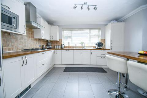 3 bedroom end of terrace house for sale, Lodge Street, Hull