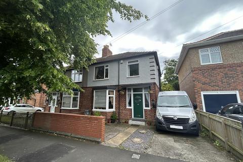 3 bedroom semi-detached house to rent, Bates Avenue, Darlington