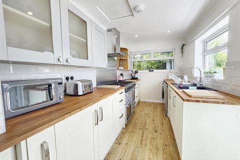 21 Liskey Hill, Perranporth, TR6 0ET