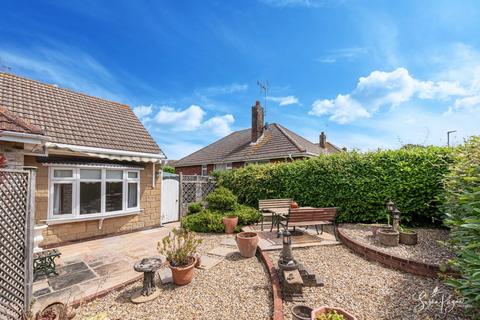 4 bedroom detached bungalow for sale, Chelsfield Avenue, Sandown