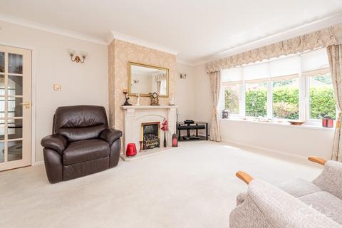 4 bedroom detached bungalow for sale, Chelsfield Avenue, Sandown