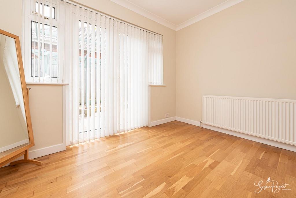 Dining Room/Bedroom