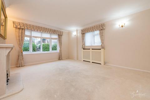 4 bedroom detached bungalow for sale, Chelsfield Avenue, Sandown