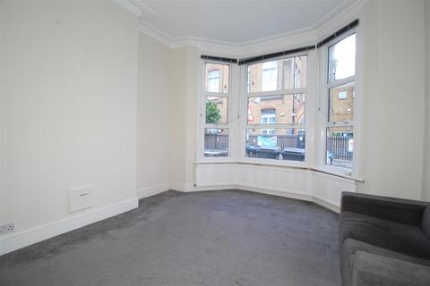 2 bedroom flat to rent, Purves Road, London NW10