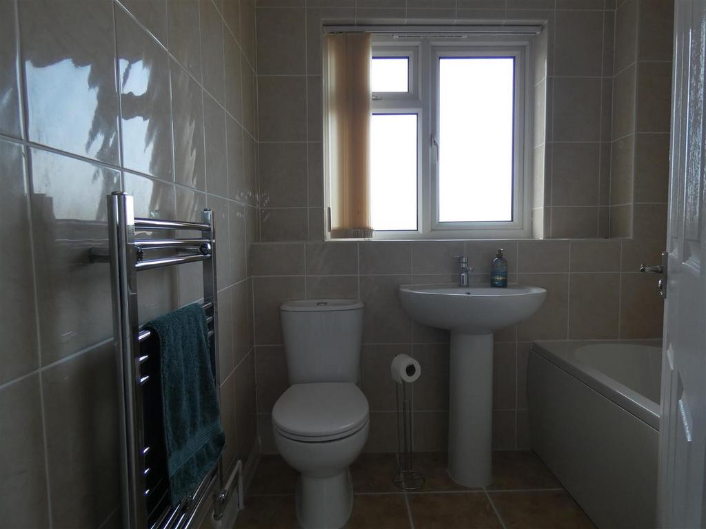 Bathroom.JPG