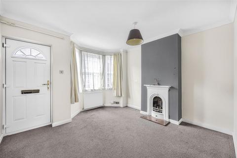 16 Brighton Road, Reading, RG6 1PS