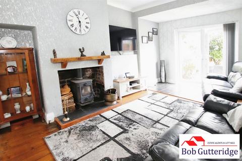 4 bedroom semi-detached house for sale, Sparch Avenue, May Bank, Newcastle