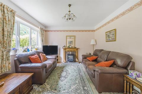 14 Field Place, Liphook, GU30 7DZ