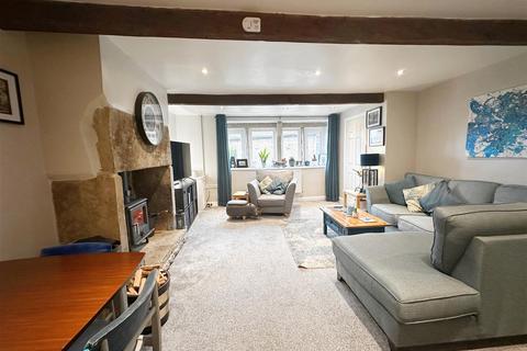 2 Lindwell, Greetland, Halifax, HX4 8HH