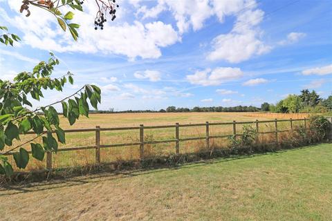 Wickobi Waltham Road, Terling, Chelmsford, CM3 2QR