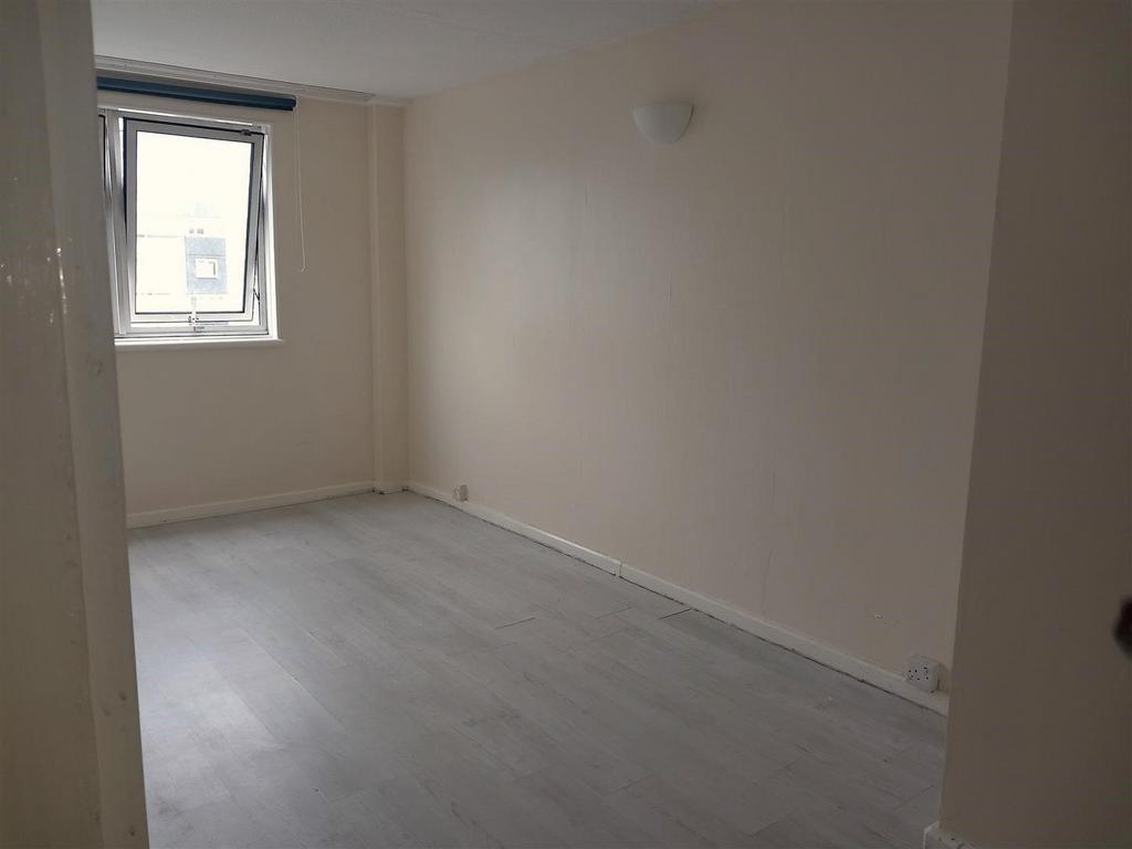 Bedroom 1, Arthur Court, Eden Harper SW11