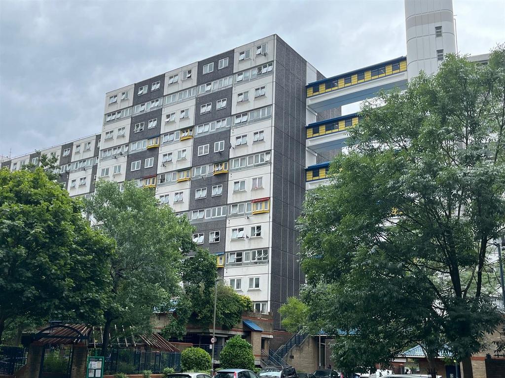 Exterior, Arthur Court, Eden Harper SW11