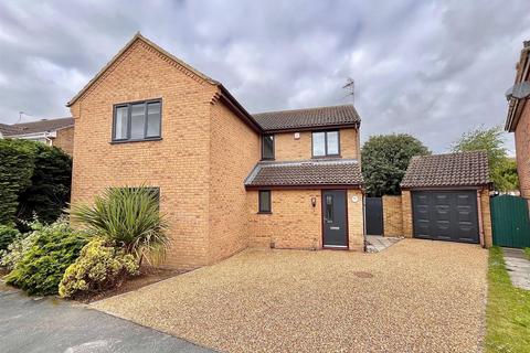 4 bedroom detached house for sale, Prince of Wales Road, Caister-on-Sea