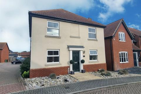 3 bedroom detached house for sale, Neptune Close, Bradwell