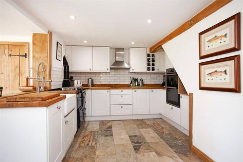 4 bedroom semi-detached house for sale, Frittenden Road, Biddenden, Ashford, Kent, TN27