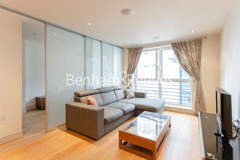 1 bedroom apartment to rent, Octavia House, Townmead Road SW6