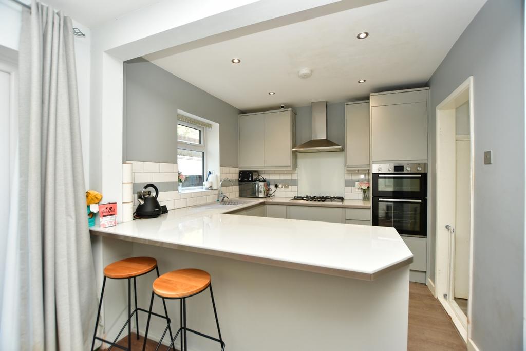 Ingle road kitche...