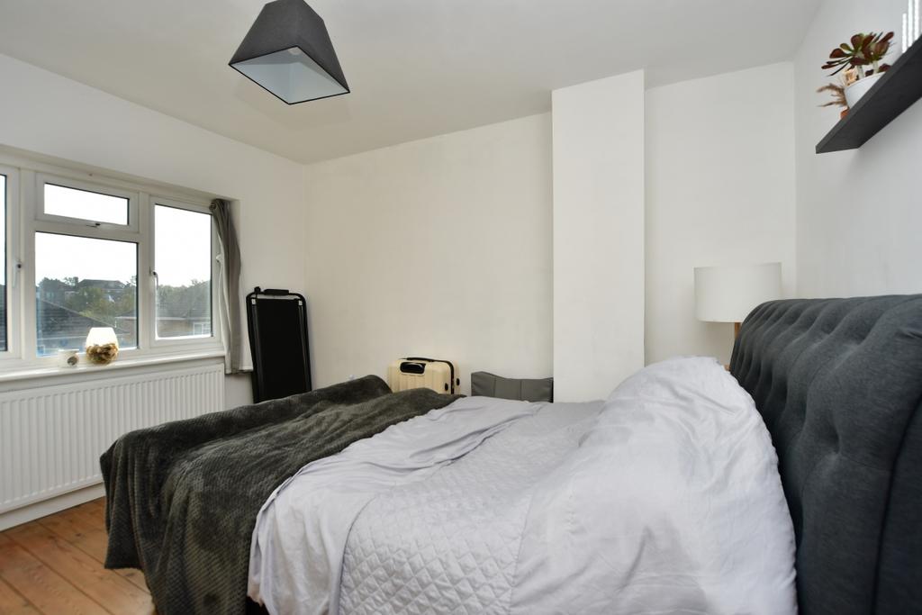 Ingle road bed 1