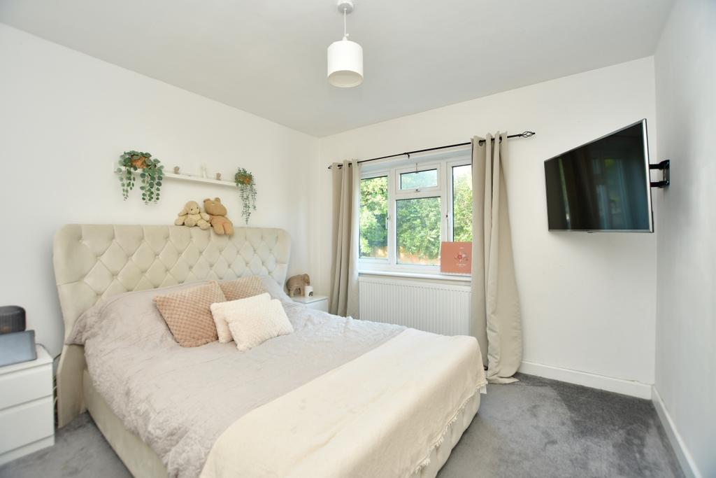 Ingle bedroom 2