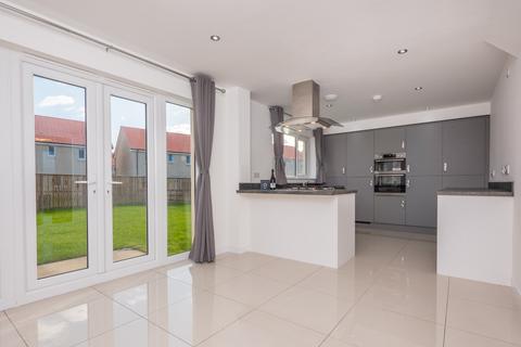 4 bedroom detached house to rent, Redcroft Road, Edinburgh, EH22