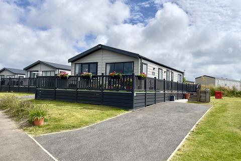 2 bedroom lodge for sale, NEWQUAY TR8