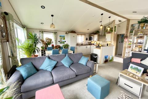 2 bedroom lodge for sale, NEWQUAY TR8