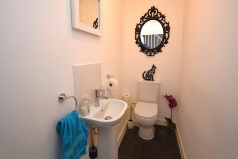 7 Ballast Close, Rugby, CV21 4PB