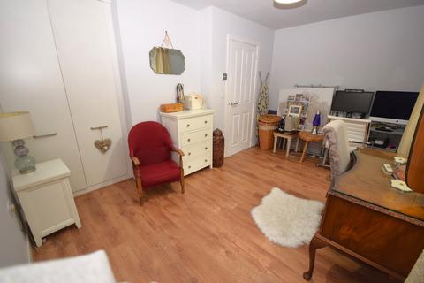 7 Ballast Close, Rugby, CV21 4PB