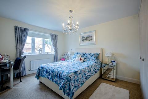 6 Eddisbury Drive, Hartford, Northwich, CW8 2FS