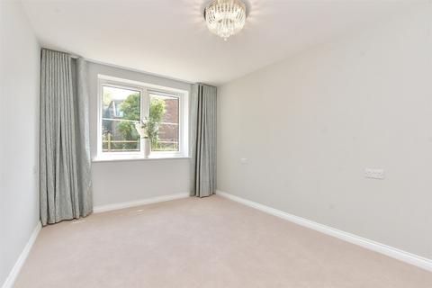 2 bedroom ground floor flat for sale, Victoria Road, Cranleigh, Surrey