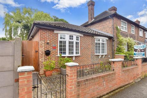 2 bedroom terraced bungalow for sale, Monoux Grove, Walthamstow