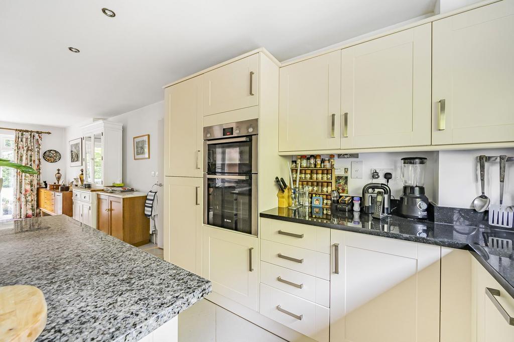 Kitchen / Breakfast Room