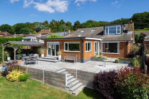 8 Walnut Tree Lane, Westbere, Canterbury, CT2 0HG