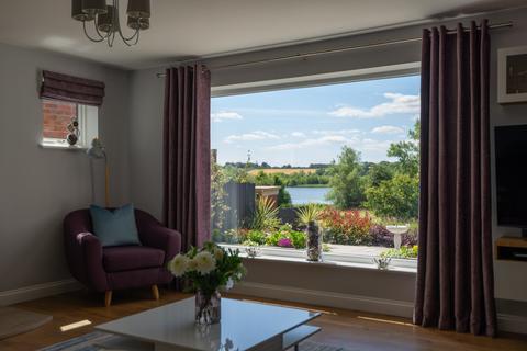 8 Walnut Tree Lane, Westbere, Canterbury, CT2 0HG