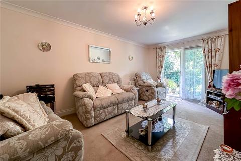 2 bedroom bungalow for sale, The Beeches, Park Street, St. Albans, Hertfordshire, AL2